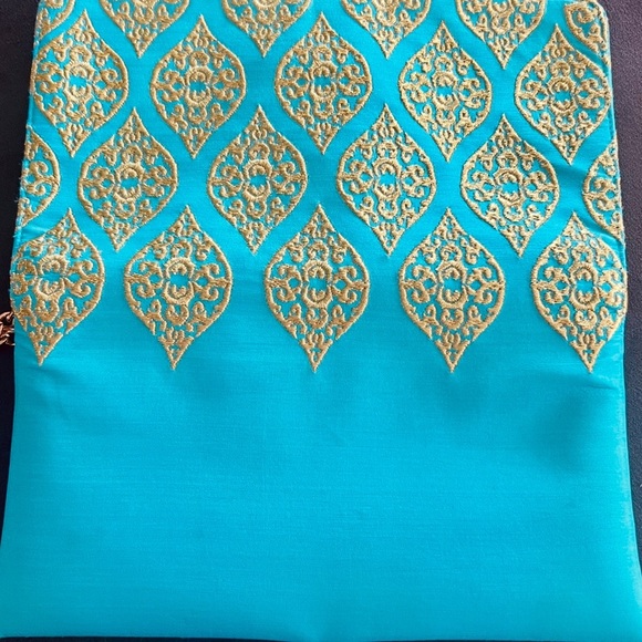 Shiraleah Gold and Blue Clutch with Elegant Pattern - Picture 7 of 7